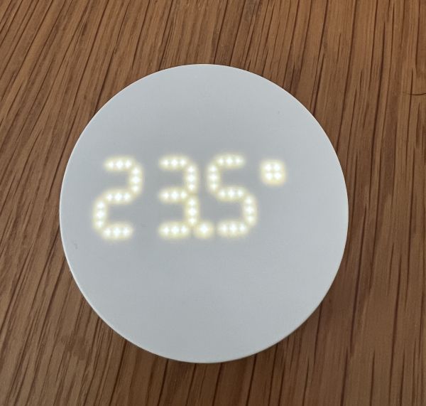 Bild på IKEA TIMMERFLOTTE som visar temperatur